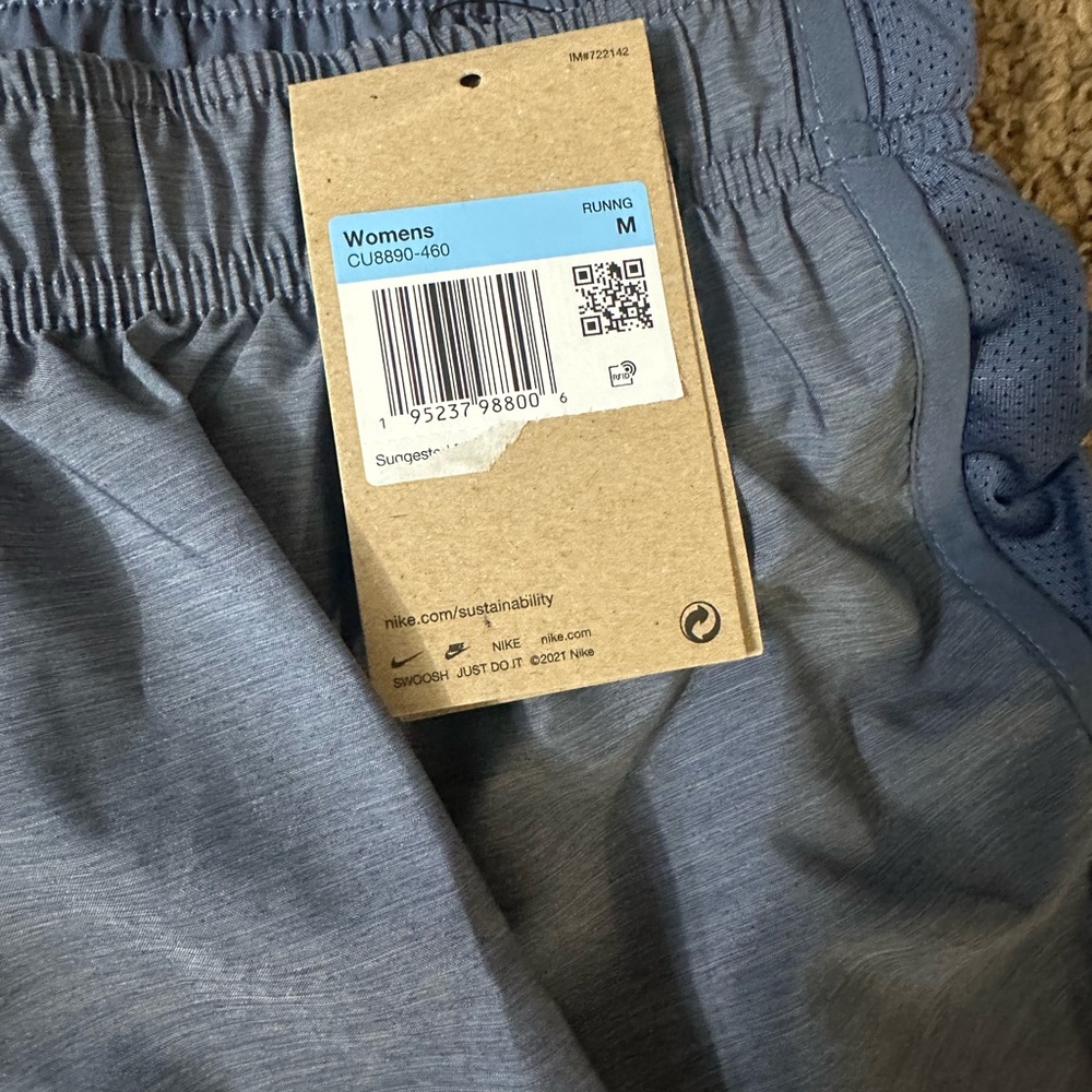 BRAND NEW Nike Women's Heathered Blue Athletic Shorts - Picture 2 of 3